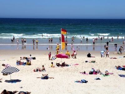 Crest Apartments Main Beach1