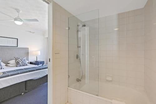Superior One-Bedroom Apartment