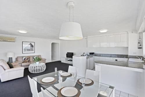 Superior One-Bedroom Apartment