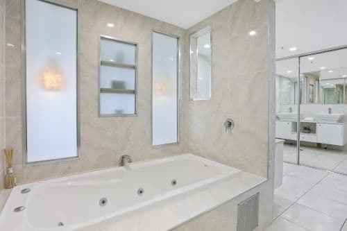 Three-3 Bedroom Marina View Superior Apartment