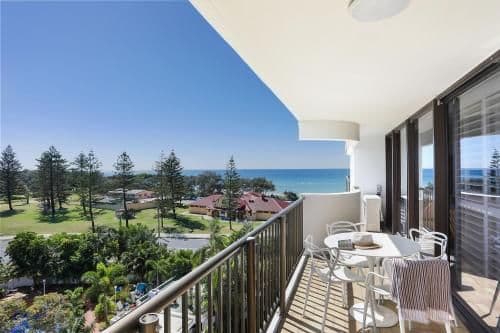 Three-3 Bedroom Marina View Superior Apartment