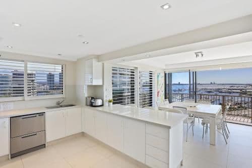 Three-3 Bedroom Marina View Superior Apartment