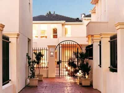 Apartments @ Kew - Walpole Gardens