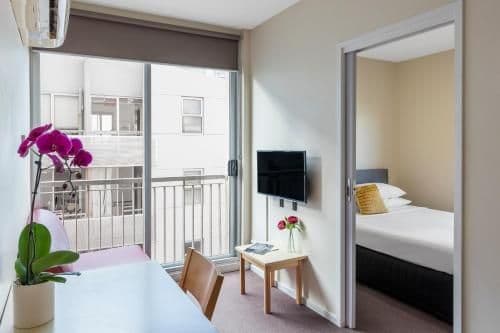 Deluxe One Bedroom Apartment