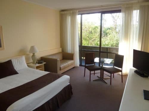 Queen Room with Spa Bath