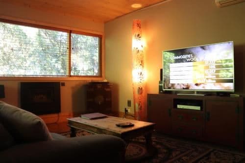 One-Bedroom Garden Retreat Cottage