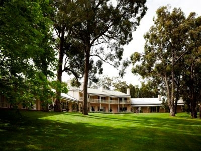 Lancemore Lindenderry Red Hill1