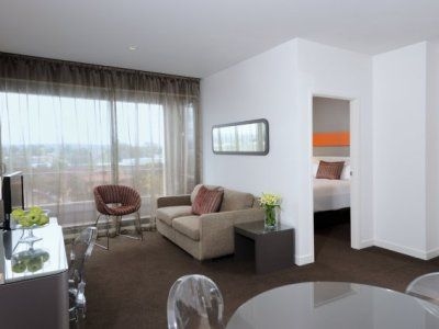 Dandenong Central Apartment Hotel3