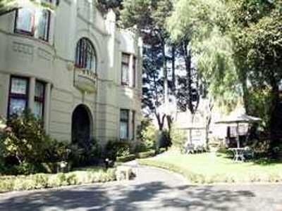 Toorak Manor1