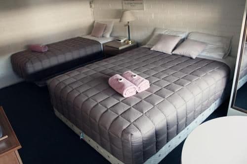 Interconnecting Queen Studio Apartment