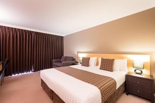 Deluxe King Room