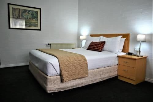 Deluxe Queen Room