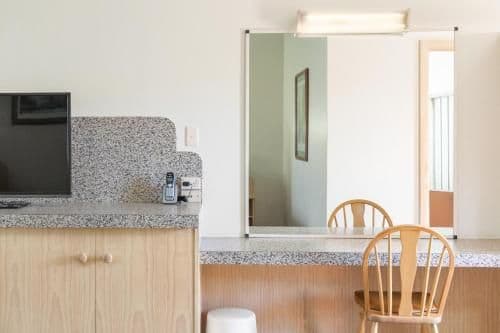 Standard Twin Suite