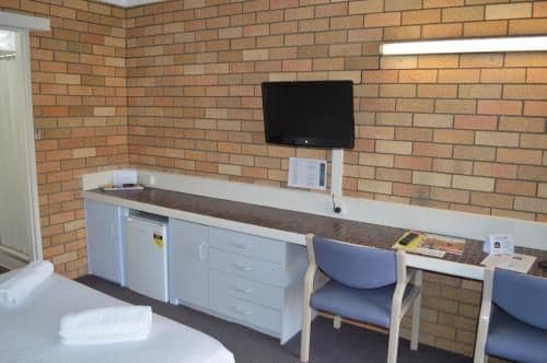 Economy Triple Room