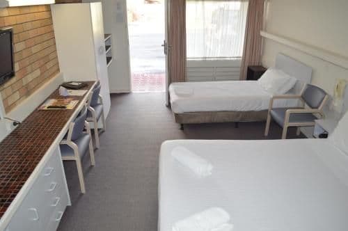 Economy Triple Room