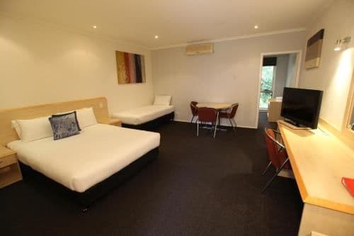 Deluxe Family Suite