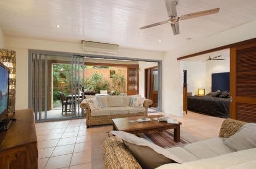 Luxury Courtyard Apartment - Pets upon Request - Charges Apply