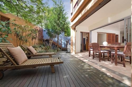 Luxury Courtyard Apartment - Pets upon Request - Charges Apply