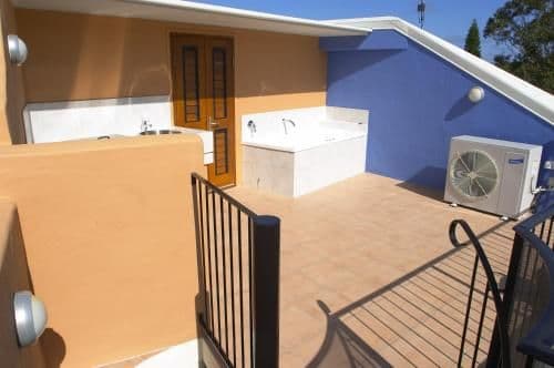 Luxury Upper Floor Apartment - No Pets