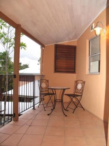 Luxury Upper Floor Apartment - No Pets