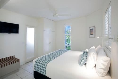 One-Bedroom Apartment with Partial Ocean View