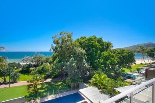 One-Bedroom Apartment with Partial Ocean View
