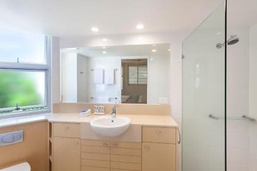 One-Bedroom Apartment with Partial Ocean View