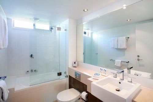 Three-Bedroom Apartment - Hastings Street View