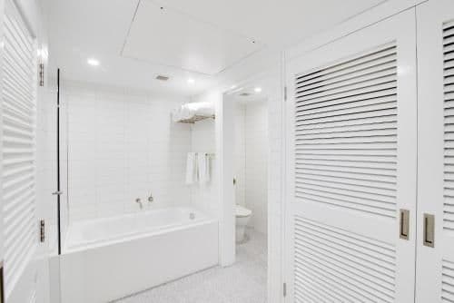 Deluxe One-Bedroom Apartment with Beach and Pool View