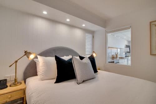 Deluxe One-Bedroom Apartment - Penthouse