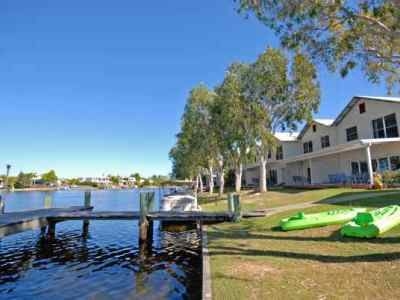 Noosa Entrance Waterfront Resort2
