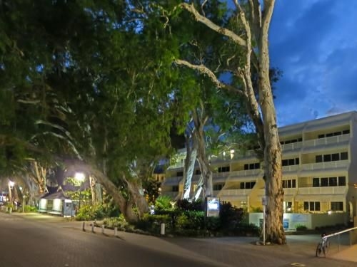 Marlin Waters Beachfront Apartments3