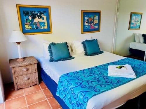 One-Bedroom Apartment with Beach View