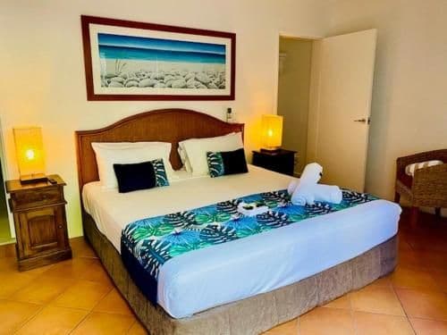 One-Bedroom Apartment with Beach View