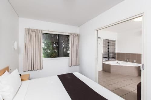 Waterfront One Bedroom Spa Apartment