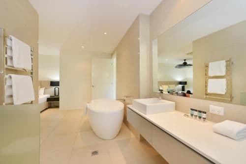 Sun Deck 2 Bedroom Apartment