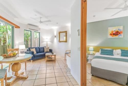 Deluxe One-Bedroom Apartment