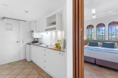 Deluxe One-Bedroom Apartment