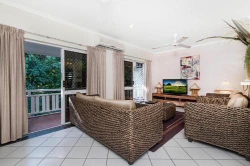 One-Bedroom Apartment with Garden View