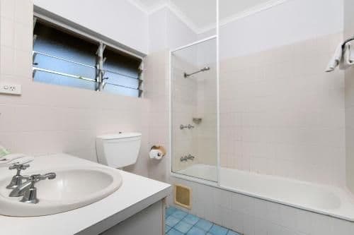 Three-Bedroom Apartment with Garden View