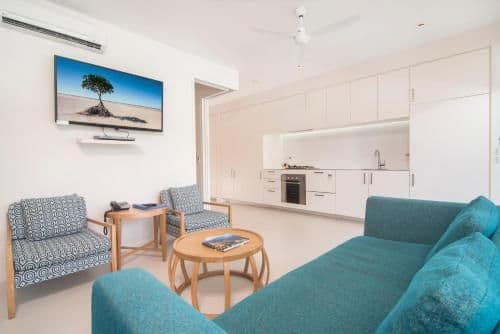 Two-Bedroom Apartment with Pool Access - Swim Out