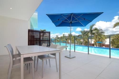 Two-Bedroom Apartment with Pool Access - Swim Out