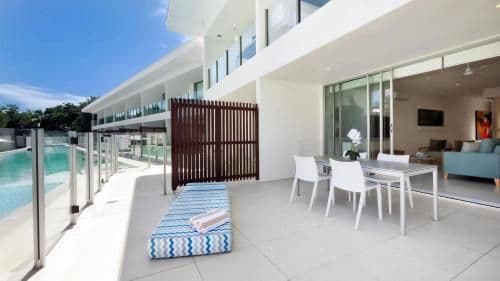 Two-Bedroom Apartment with Pool Access - Swim Out