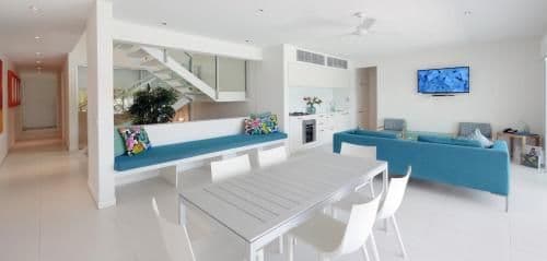 Three-Bedroom Apartment with Pool Access - Swim Out