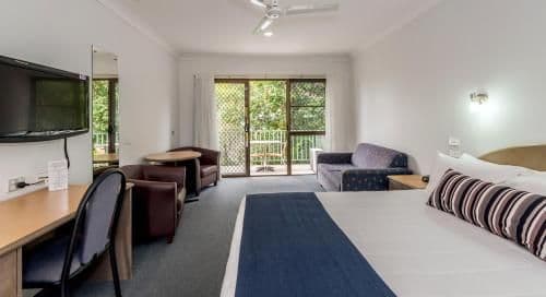 Deluxe Queen Room