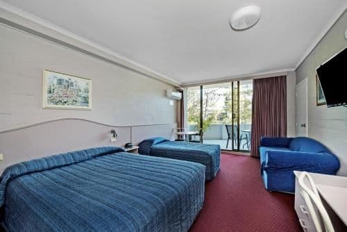 Waterfront Twin Room with Balcony