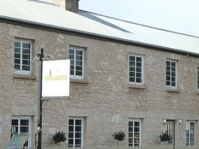 Caledonian Inn1