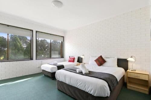 Standard Twin Room