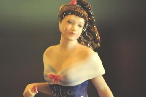 Amelia Queen Room