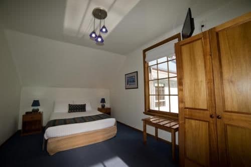 One-Bedroom Suite with Sea View